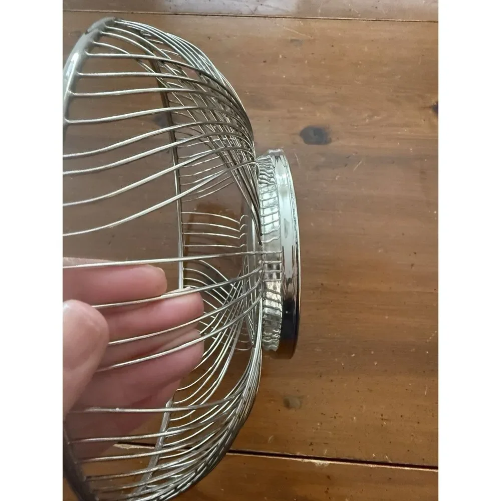 Vintage MCM  Silver Plate Round Wire Bread Basket Center Piece Fruit Bowl